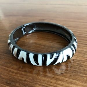 Express Zebra Bangle